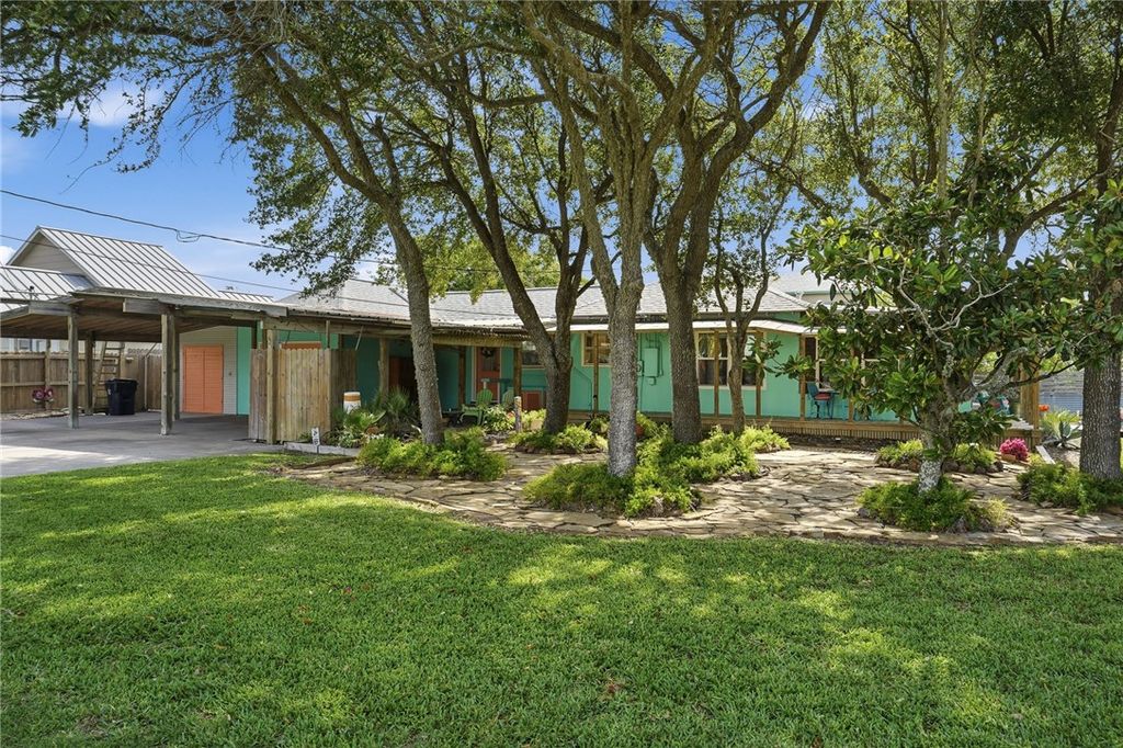 113 Palmetto Ave, Fulton, TX 78358 — photo 3