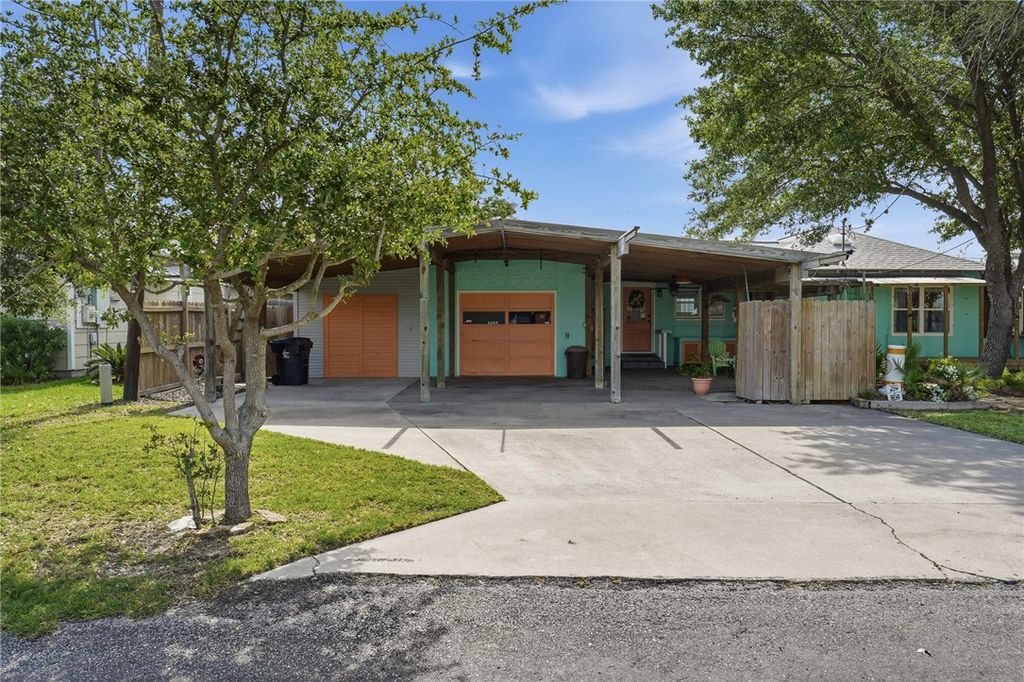 113 Palmetto Ave, Fulton, TX 78358 — photo 4