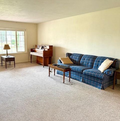 150 Hillcrest Circle, Sun Prairie, WI 53590