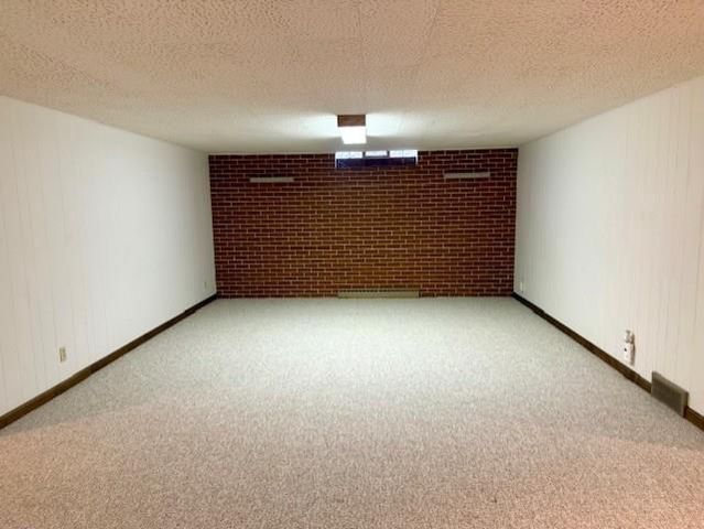 150 Hillcrest Circle, Sun Prairie, WI 53590
