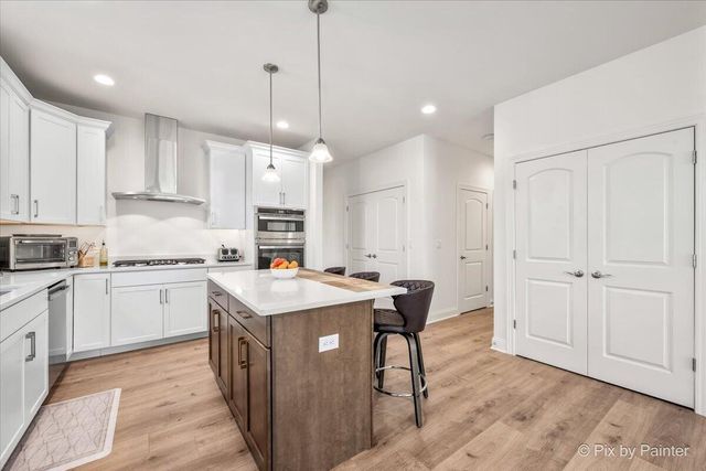 405 Canon DRIVE, Lake Geneva, WI 53147