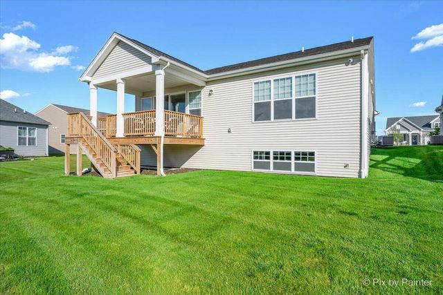 405 Canon DRIVE, Lake Geneva, WI 53147