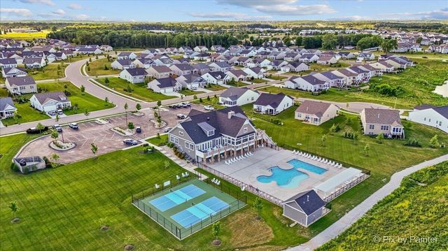 405 Canon DRIVE, Lake Geneva, WI 53147