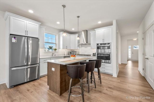 405 Canon DRIVE, Lake Geneva, WI 53147