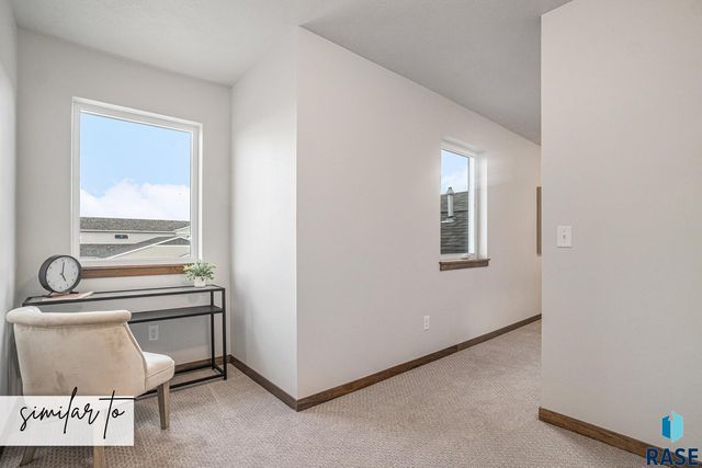 8012 E Tencate Pl, Sioux Falls, SD 57110