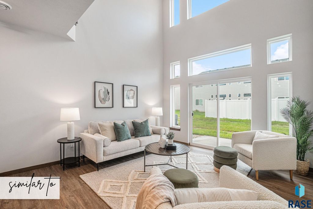 8012 E Tencate Pl, Sioux Falls, SD 57110