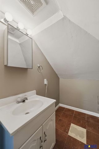 1828 N 30th Street, Lincoln, NE 68503