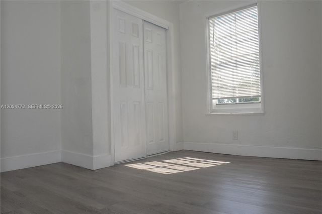 3376 NW 49th St, Miami, FL 33142