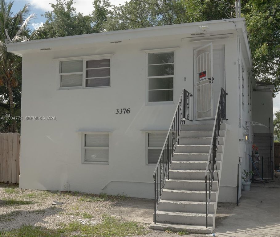 3376 NW 49th St, Miami, FL 33142