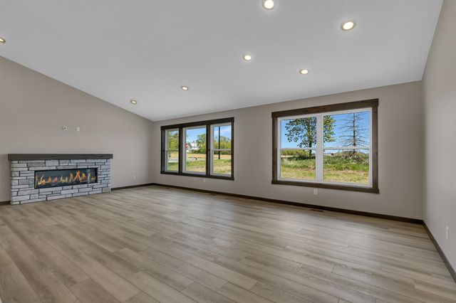 1900 Sandstone Loop S, Sartell, MN 56377