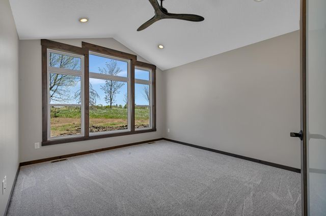 1900 Sandstone Loop S, Sartell, MN 56377