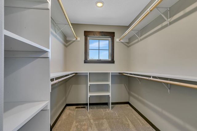 1900 Sandstone Loop S, Sartell, MN 56377