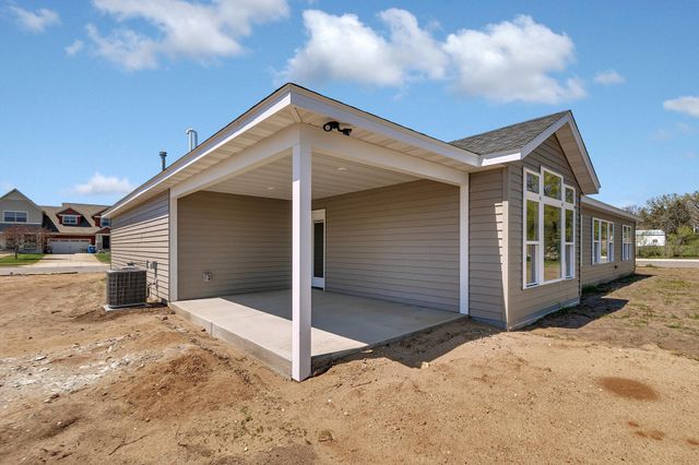 1900 Sandstone Loop S, Sartell, MN 56377