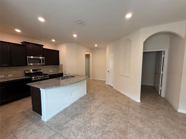 369 Shale CIR, Buda, TX 78610