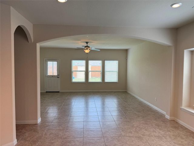 369 Shale CIR, Buda, TX 78610