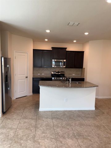 369 Shale CIR, Buda, TX 78610