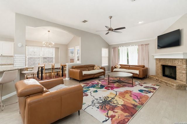 11706 Brae Vly, San Antonio, TX 78249