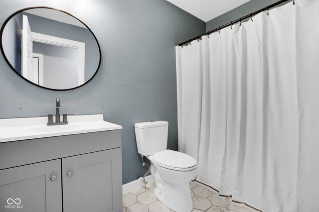 5118 Sandy Forge Drive, Indianapolis, IN 46221