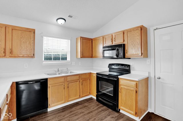 5118 Sandy Forge Drive, Indianapolis, IN 46221