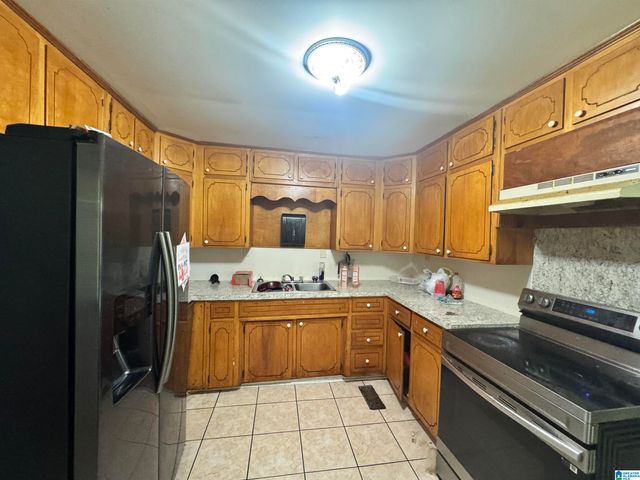 408 BLACK CREEK ROAD, Tarrant, AL 35217