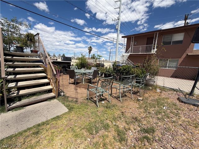 5032 Pebble Beach Boulevard, Las Vegas, NV 89108