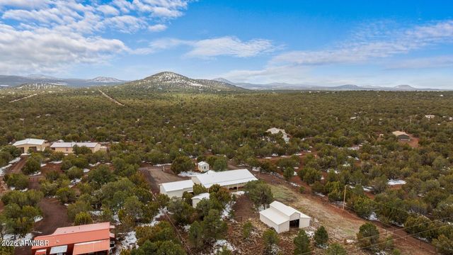 9 N3307 --, Vernon, AZ 85940