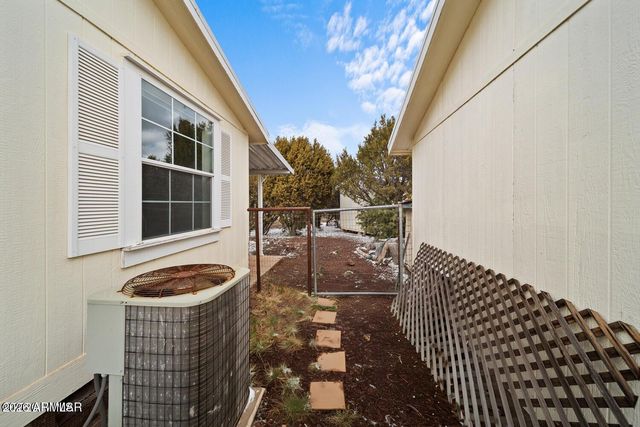 9 N3307 --, Vernon, AZ 85940