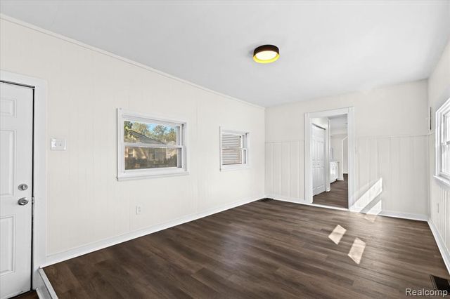 14092 Knox Avenue, Warren, MI 48089