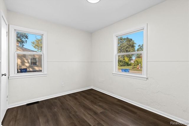 14092 Knox Avenue, Warren, MI 48089