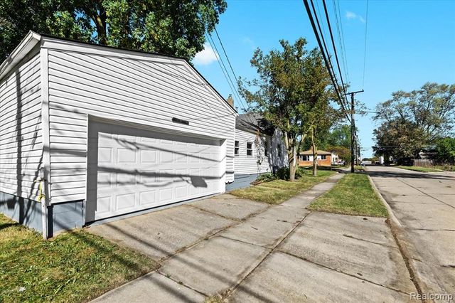 14092 Knox Avenue, Warren, MI 48089