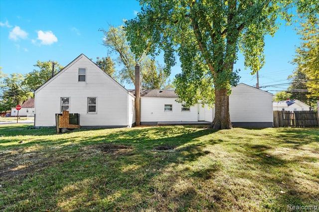 14092 Knox Avenue, Warren, MI 48089