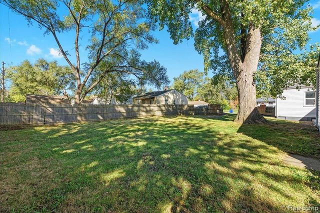 14092 Knox Avenue, Warren, MI 48089