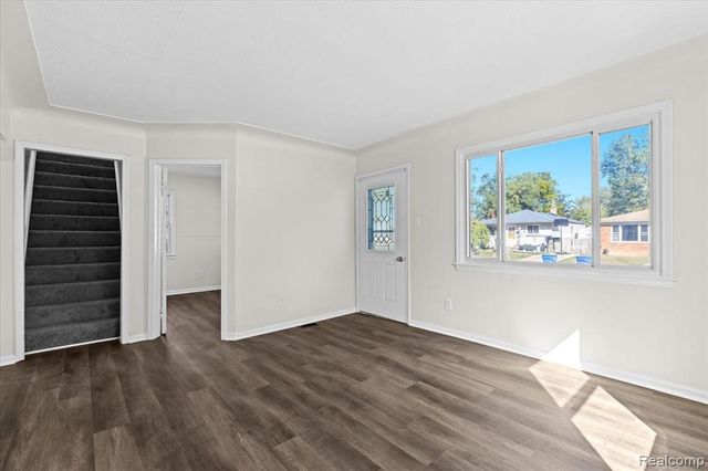 14092 Knox Avenue, Warren, MI 48089