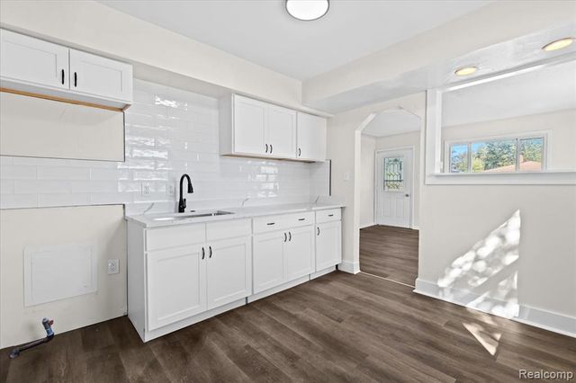 14092 Knox Avenue, Warren, MI 48089