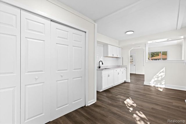 14092 Knox Avenue, Warren, MI 48089