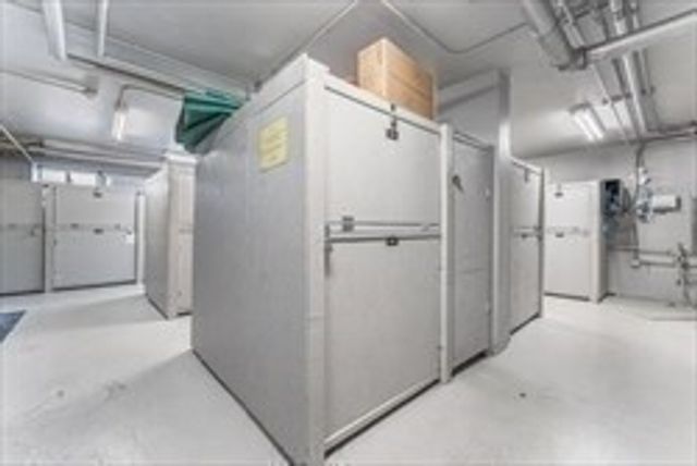 20 Hammond 102, Newton, MA 02467