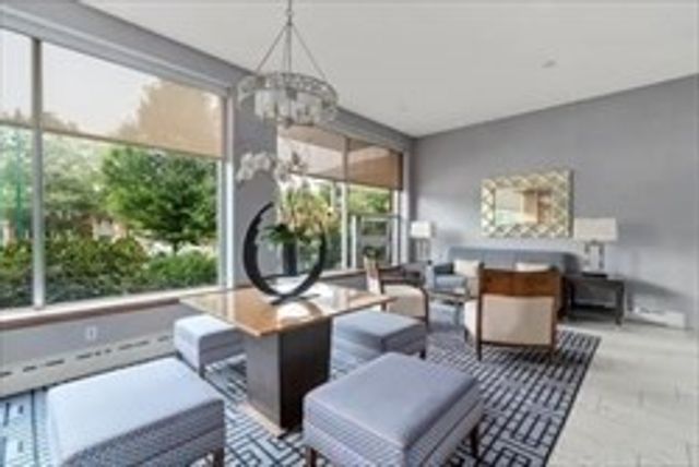 20 Hammond 102, Newton, MA 02467