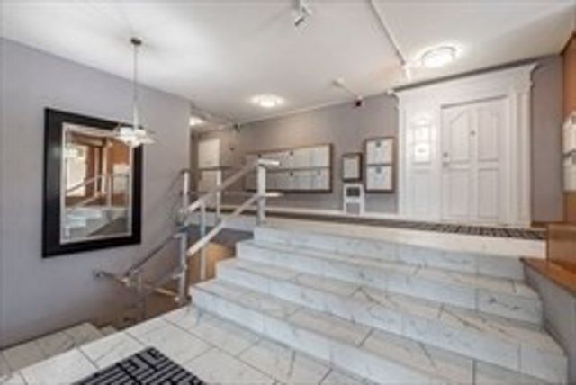 20 Hammond 102, Newton, MA 02467