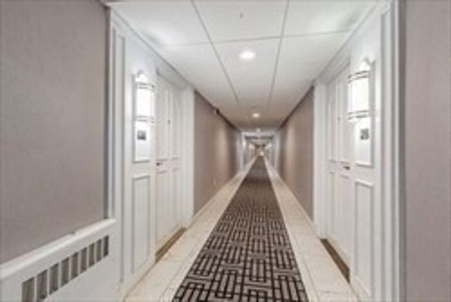 20 Hammond 102, Newton, MA 02467