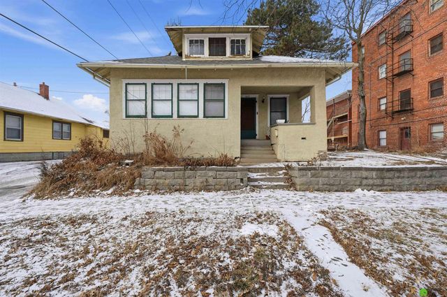 1217 S 13th Street, Lincoln, NE 68502