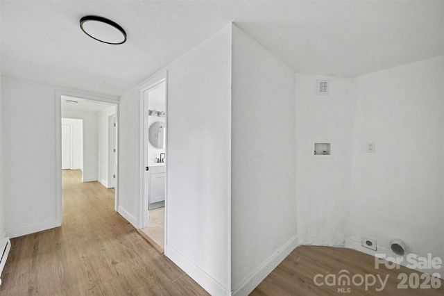 612 E E Street, Newton, NC 28658