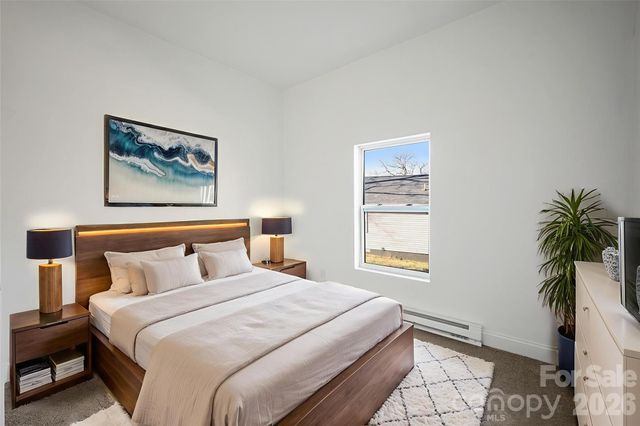 612 E E Street, Newton, NC 28658