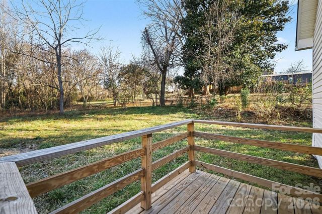 612 E E Street, Newton, NC 28658