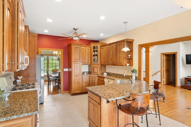 821 Mary Ellen Drive, Crown Point, IN 46307