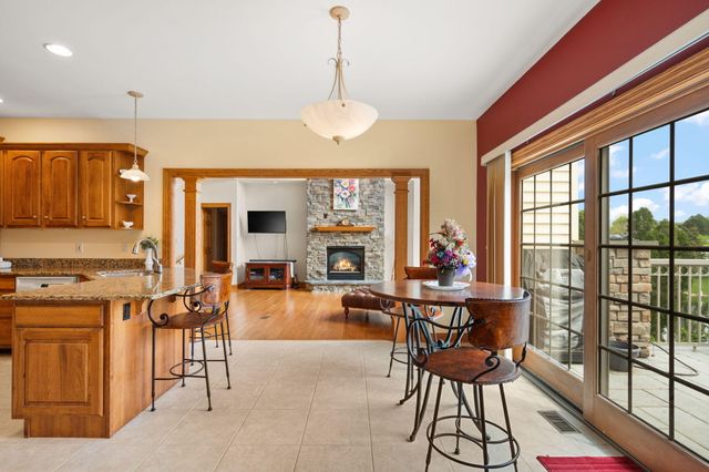 821 Mary Ellen Drive, Crown Point, IN 46307