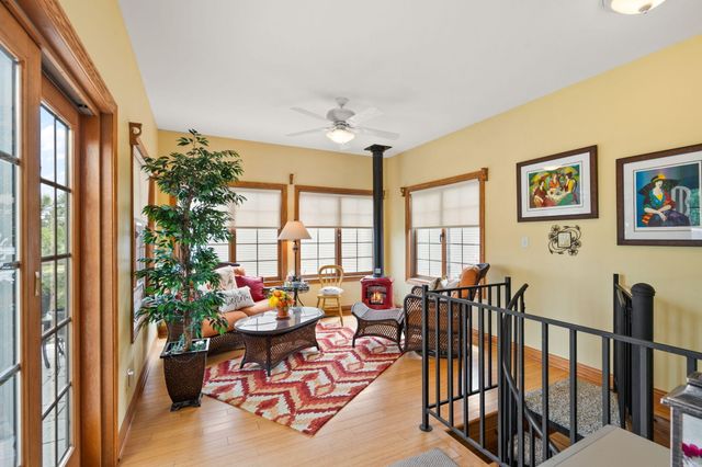 821 Mary Ellen Drive, Crown Point, IN 46307