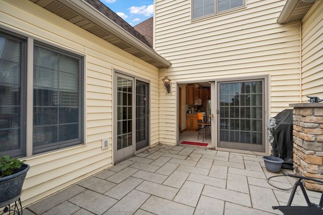 821 Mary Ellen Drive, Crown Point, IN 46307
