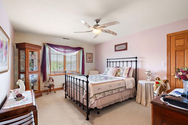 821 Mary Ellen Drive, Crown Point, IN 46307