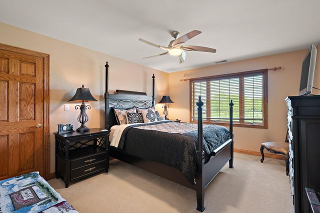 821 Mary Ellen Drive, Crown Point, IN 46307