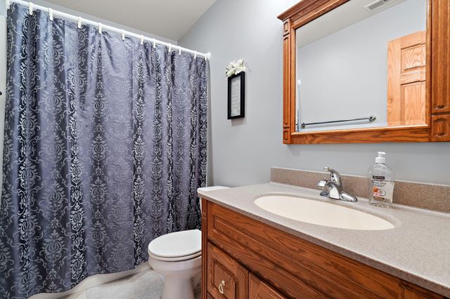 821 Mary Ellen Drive, Crown Point, IN 46307